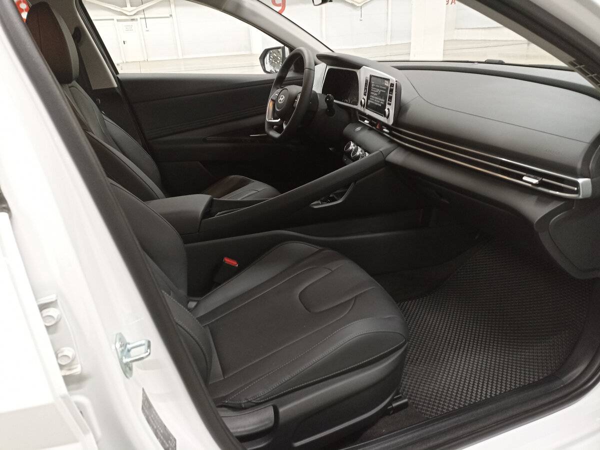 Hyundai Elantra, 2023 Фото №11