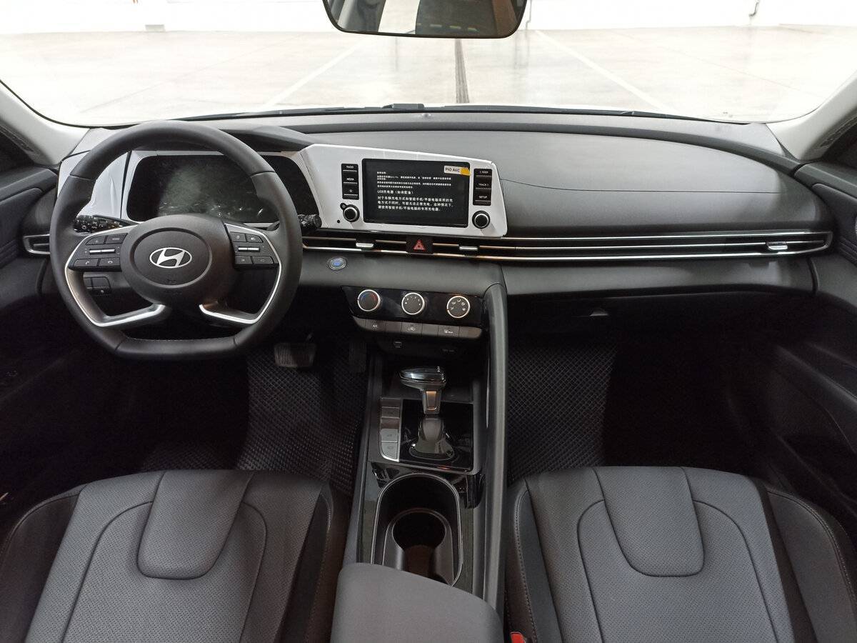 Hyundai Elantra, 2023 Фото №14