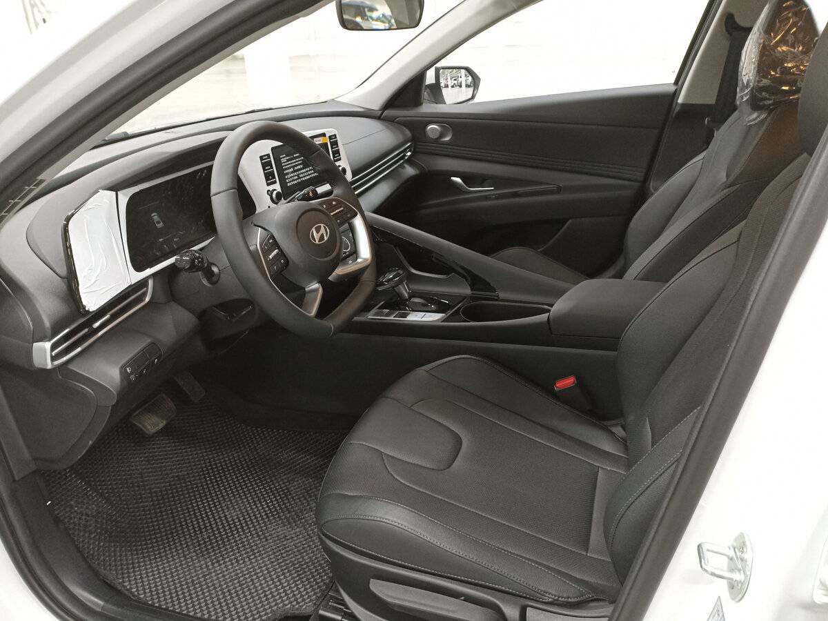 Hyundai Elantra, 2023 Фото №15