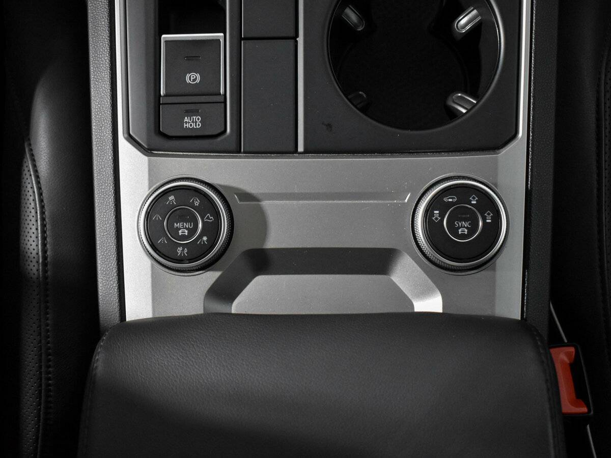 Volkswagen Touareg, 2019 Фото №15