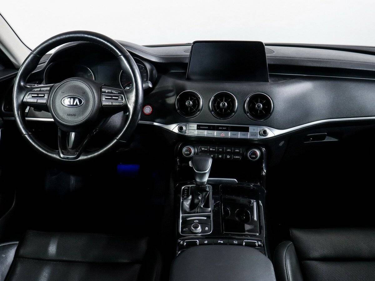 Kia Stinger, 2019 Фото №8