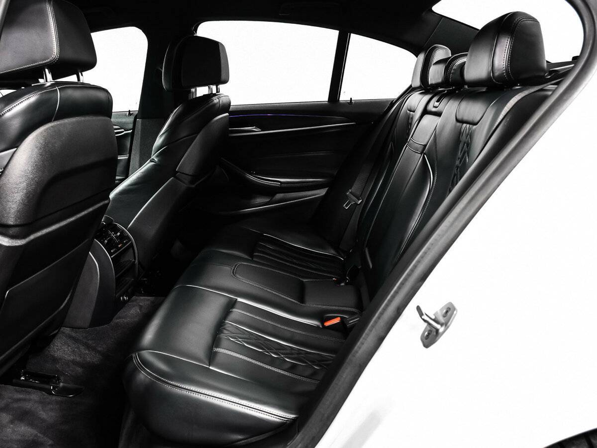 BMW 5 серии 530d xDrive, 2019 Фото №13