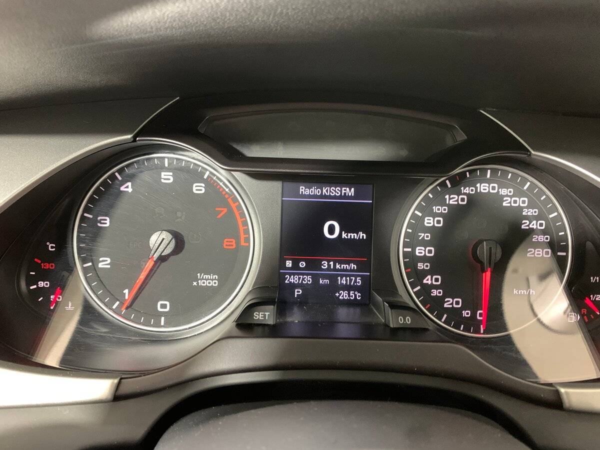 Audi A4, 2010 Фото №14