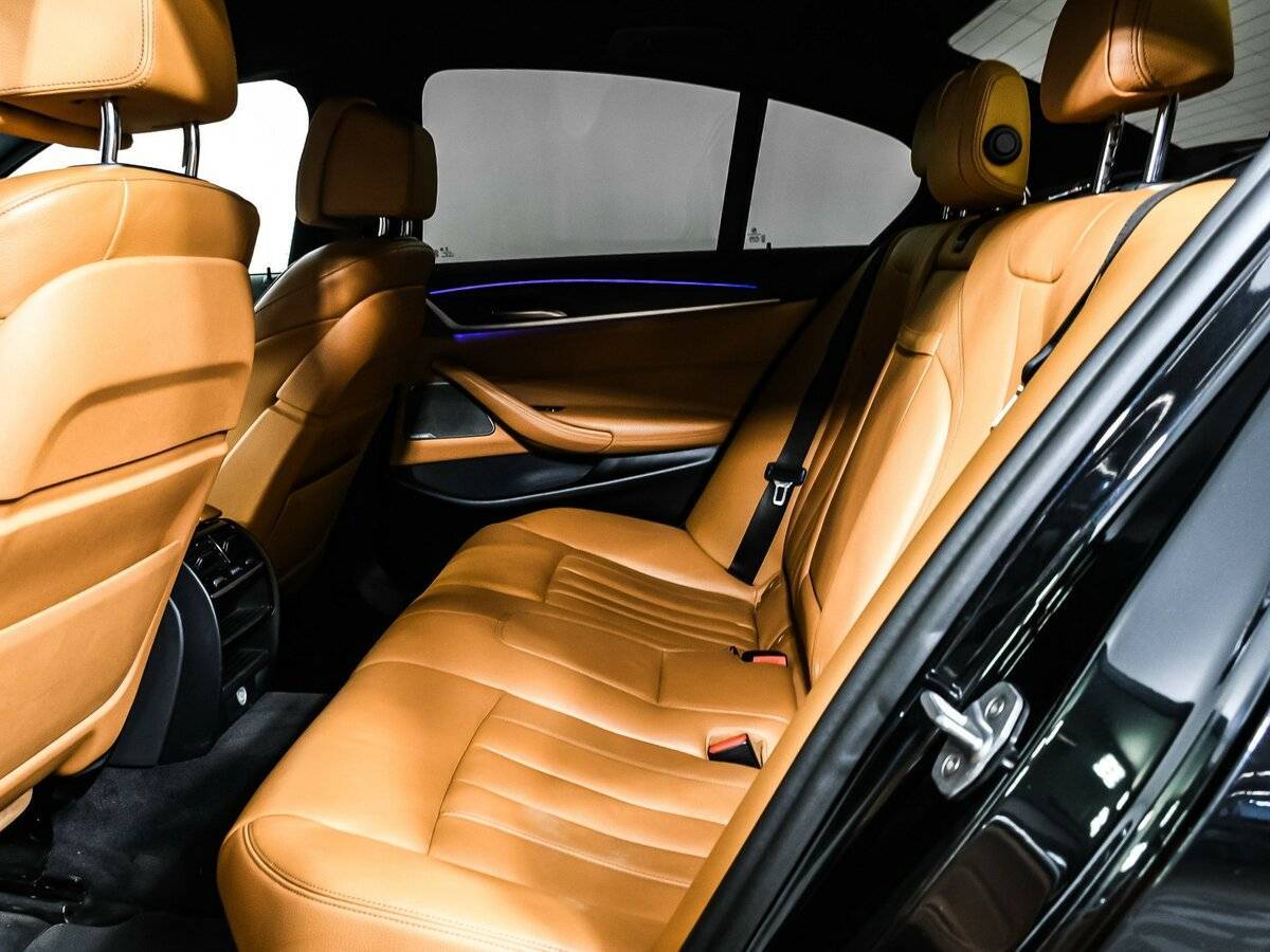 BMW 5 серии 530i xDrive, 2018 Фото №12