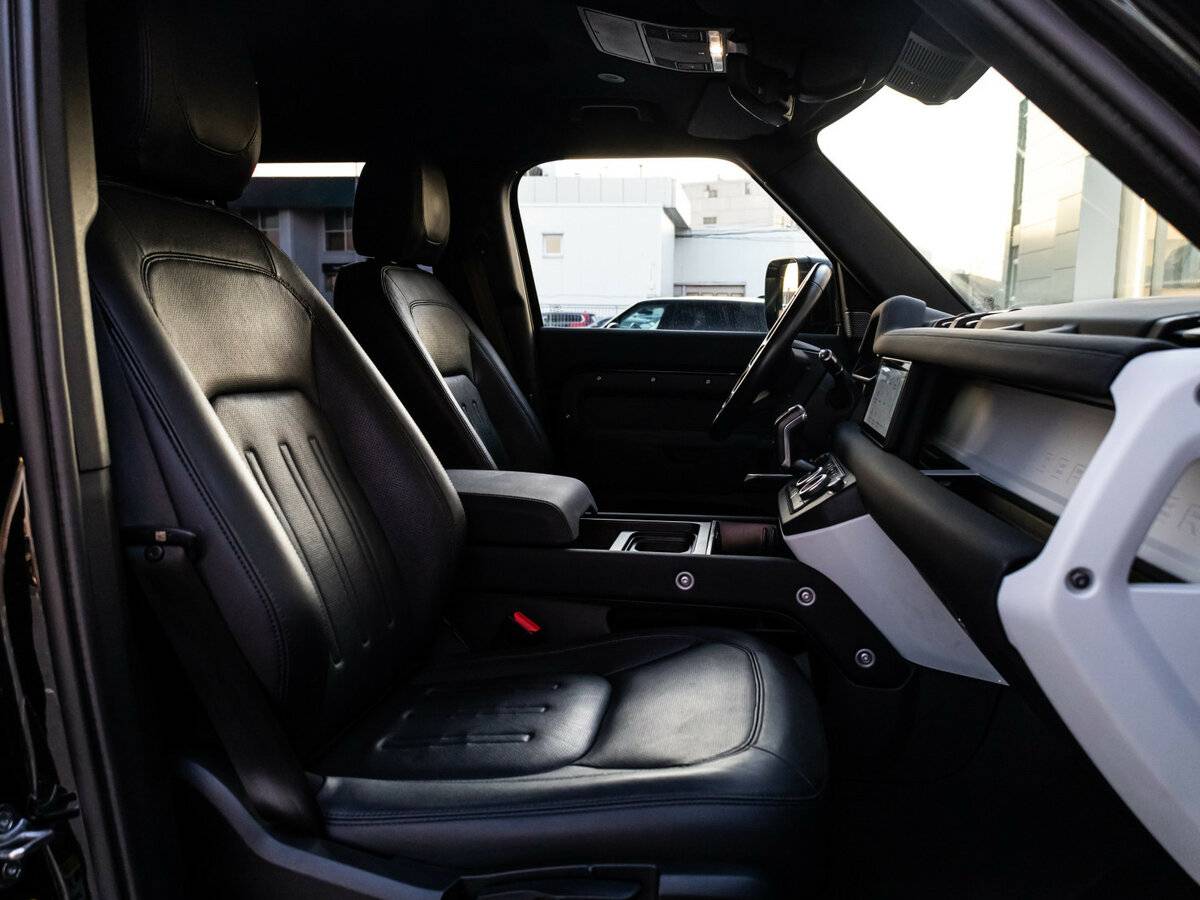 Land Rover Defender 110, 2021 Фото №18