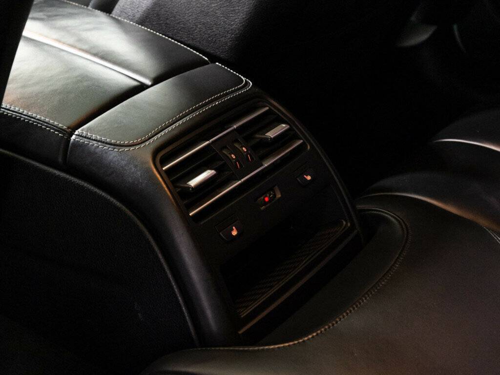 BMW 6 серии 640i xDrive, 2013 Фото №19