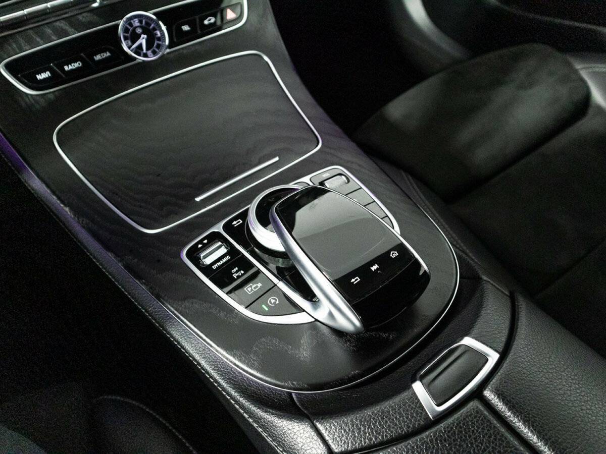 Mercedes-Benz E-Класс 200, 2020 Фото №19