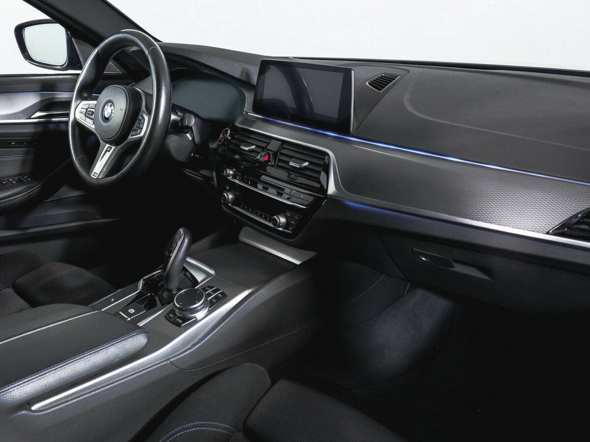BMW 5 серии 530i xDrive, 2019 Фото №9