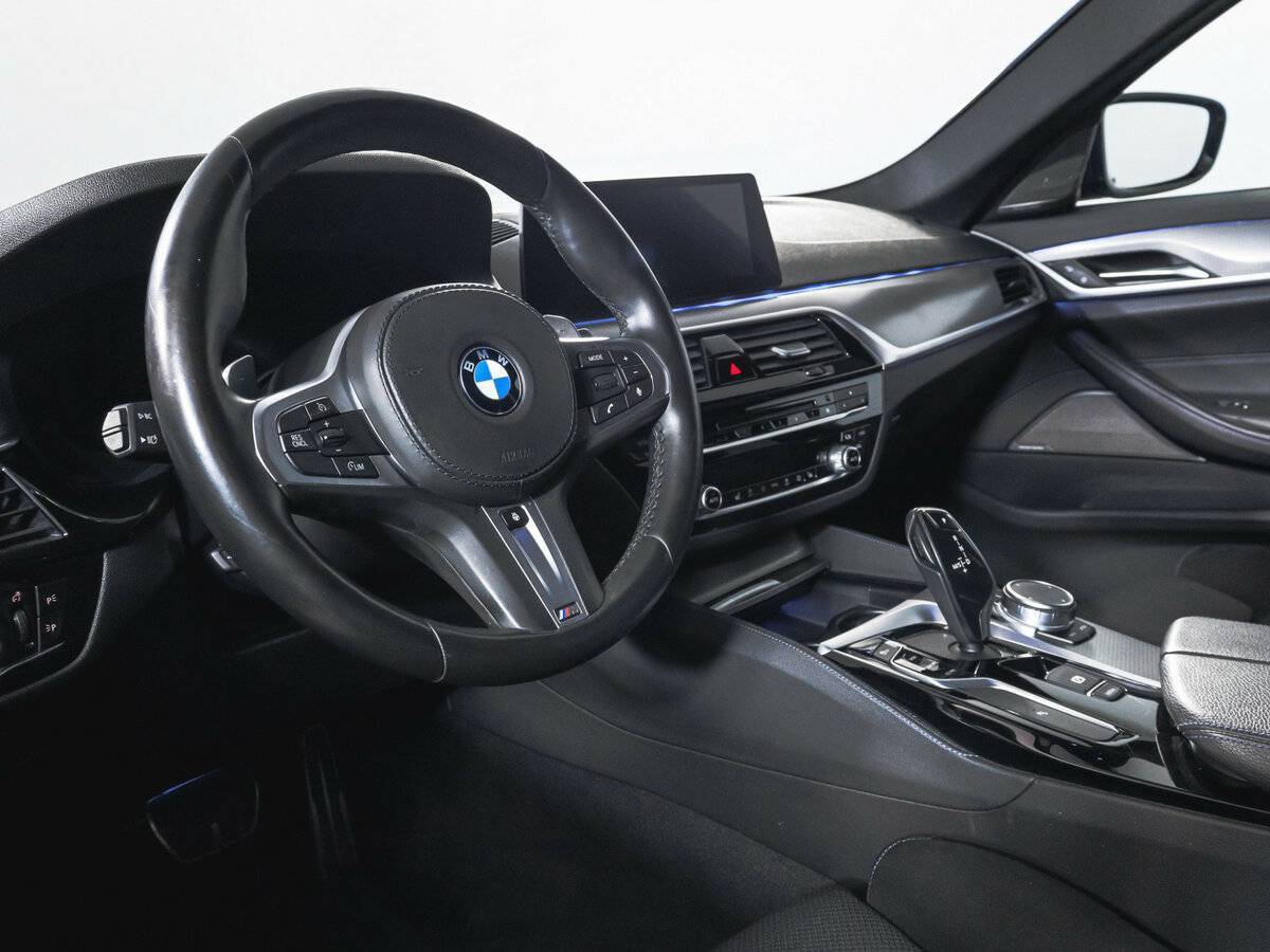 BMW 5 серии 530i xDrive, 2019 Фото №14