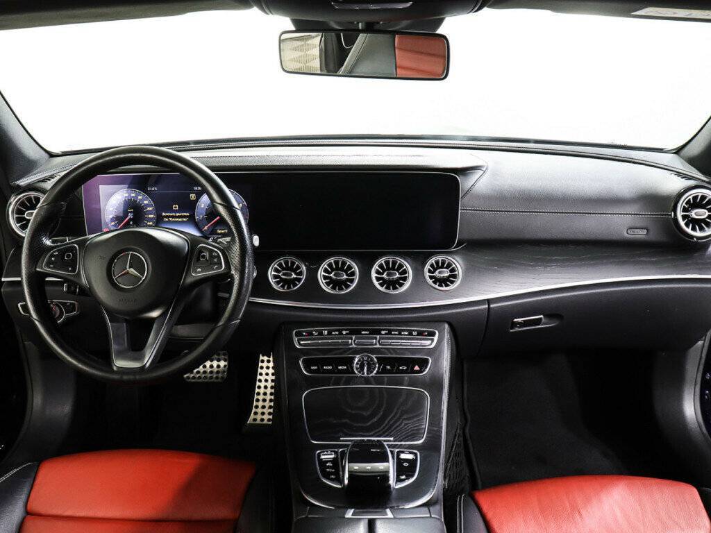 Mercedes-Benz E-Класс 200, 2018 Фото №13