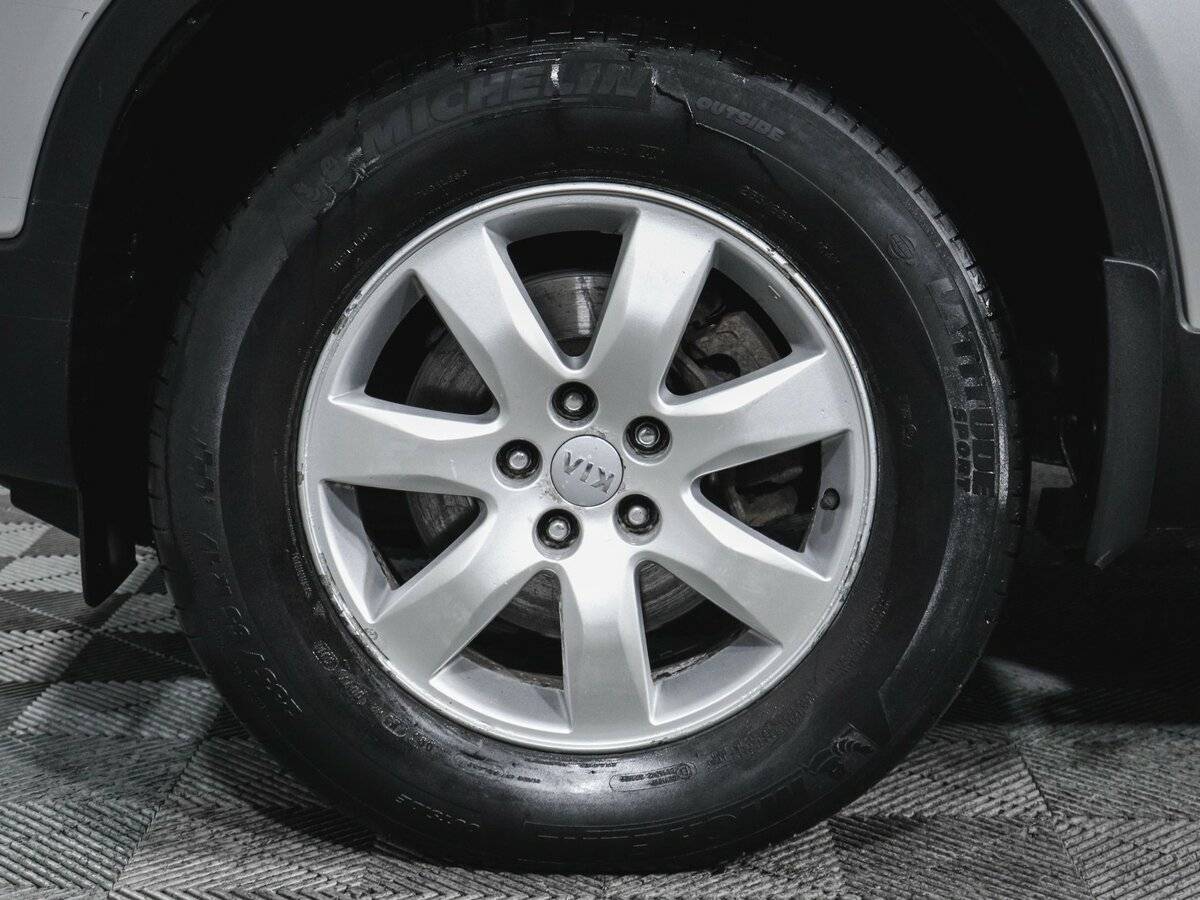 Kia Sorento, 2011 Фото №15