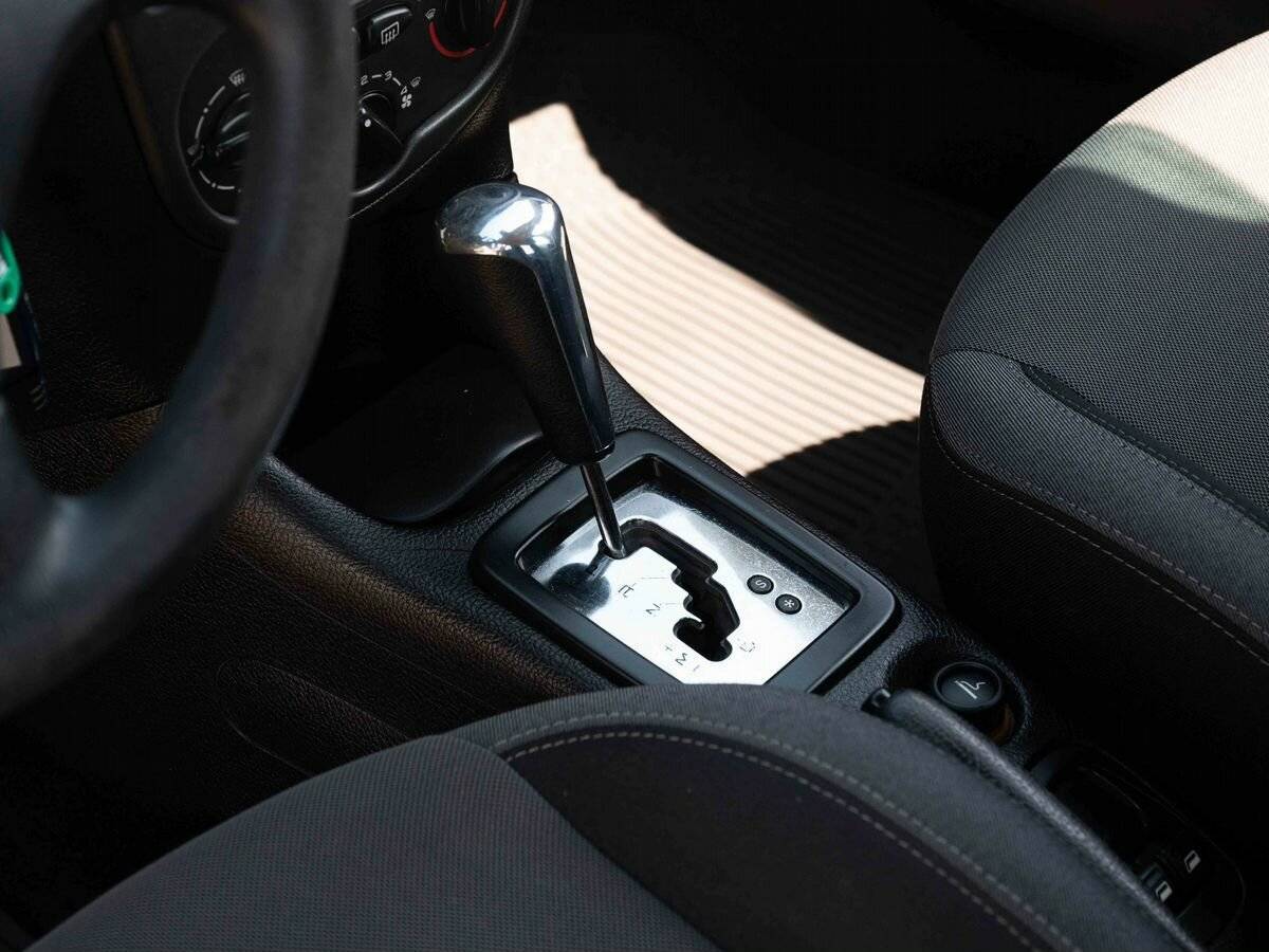 Peugeot 206, 2008 Фото №16