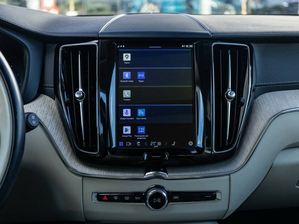 Volvo XC60, 2021 Фото №24