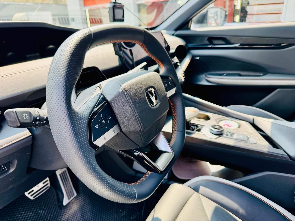 Changan UNI-V, 2023 Фото №13