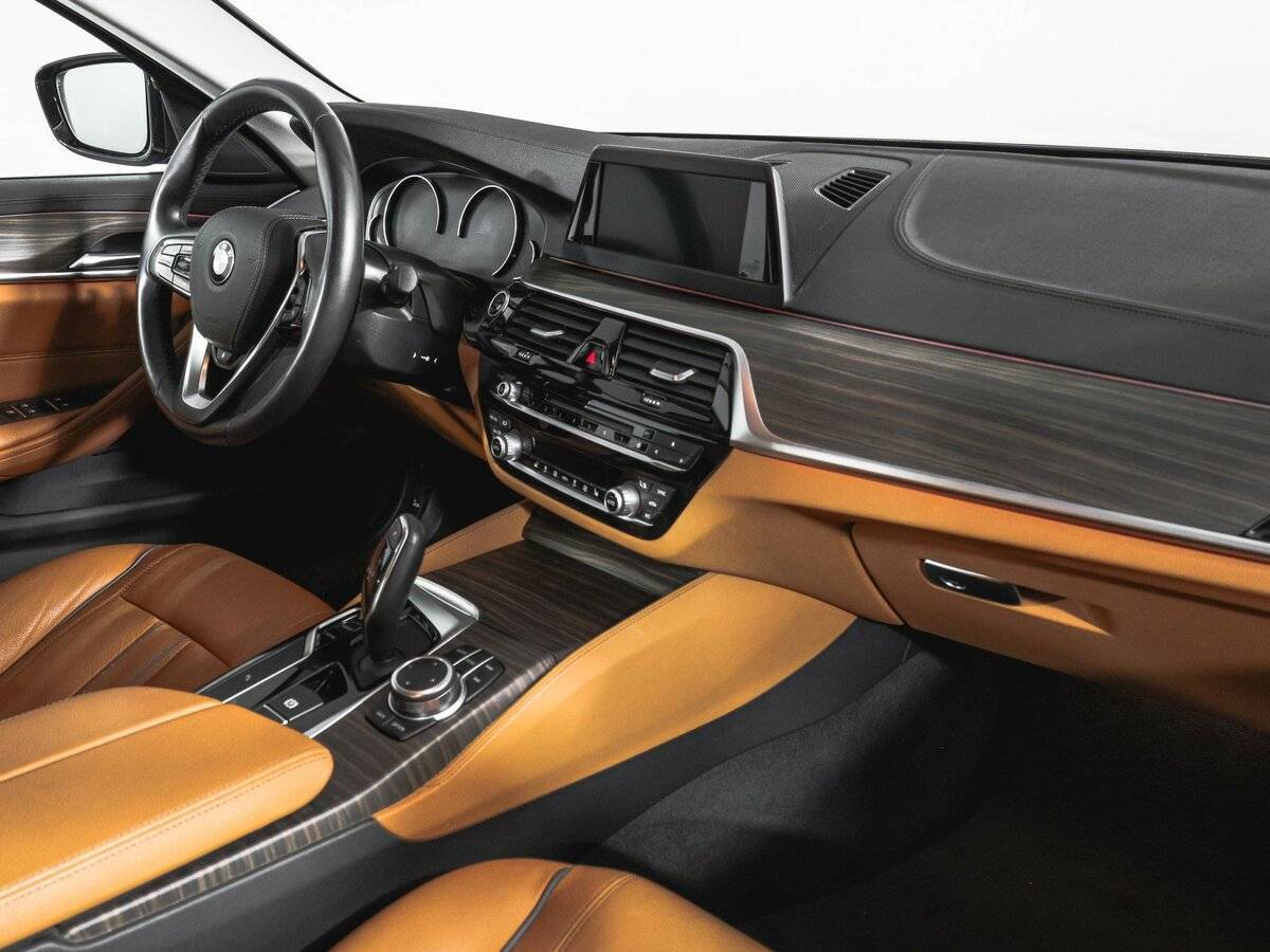 BMW 5 серии 520d xDrive, 2018 Фото №9