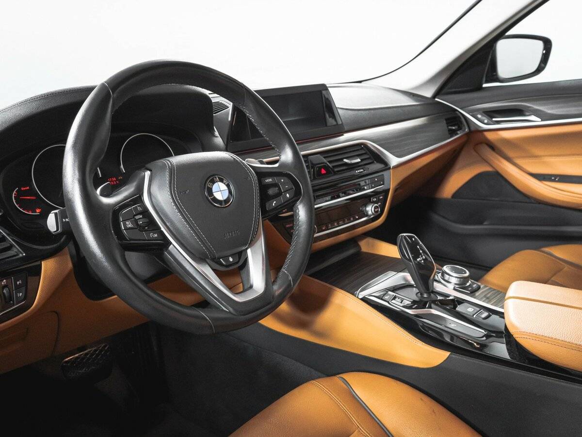 BMW 5 серии 520d xDrive, 2018 Фото №14