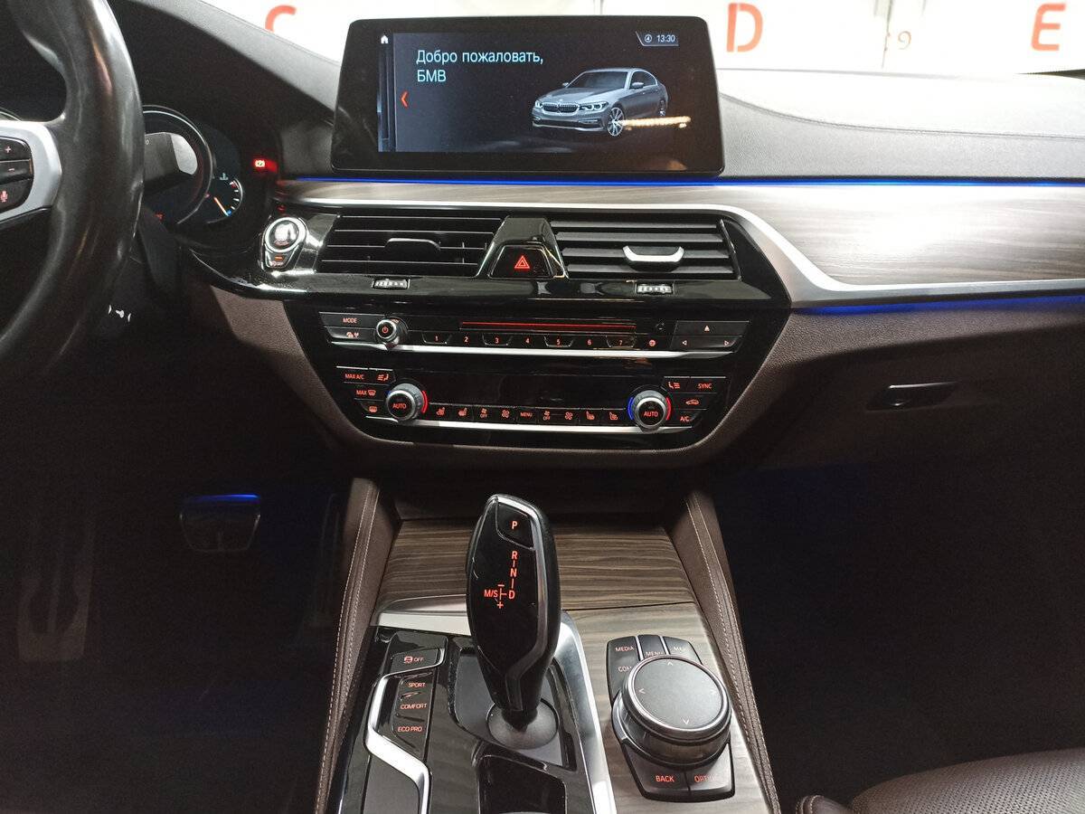 BMW 5 серии 530d xDrive, 2017 Фото №15