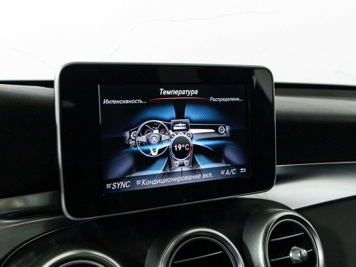 Mercedes-Benz GLC 300, 2018 Фото №21