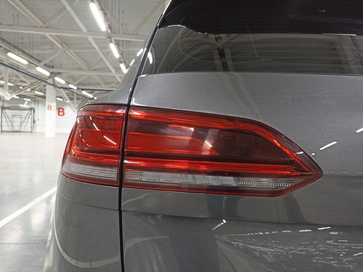 Volkswagen Touareg, 2022 Фото №9