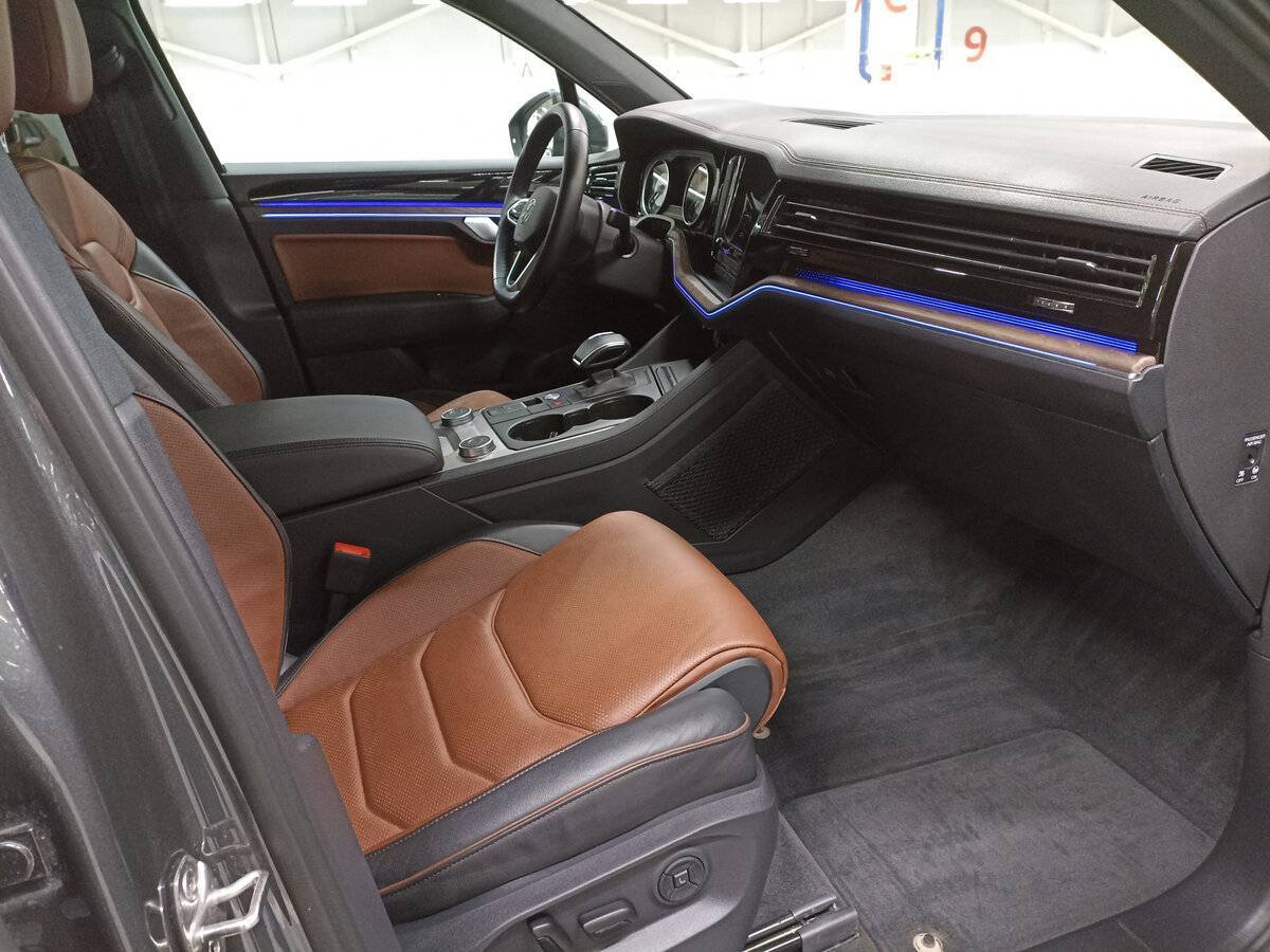 Volkswagen Touareg, 2022 Фото №11