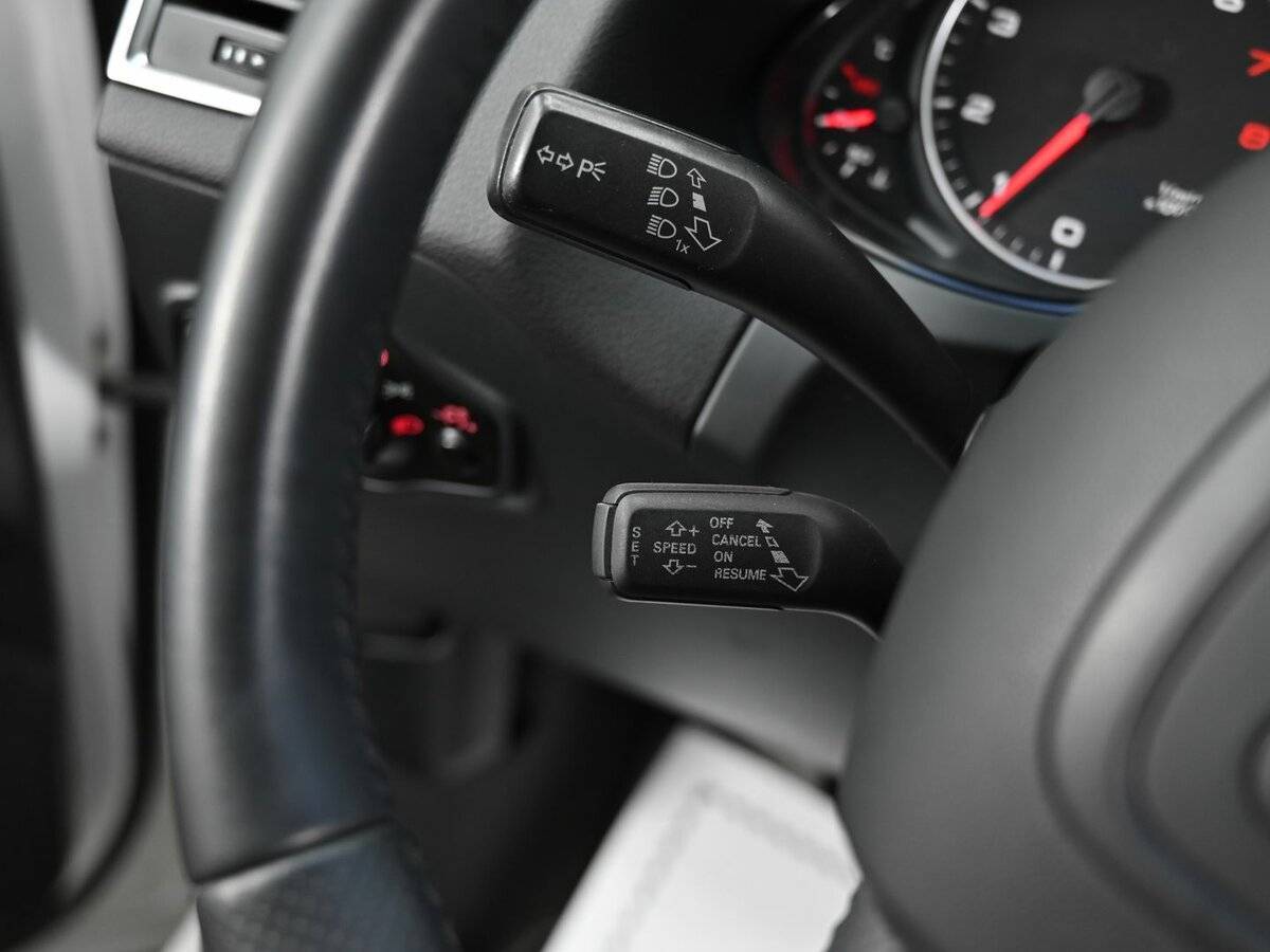 Audi Q5, 2010 Фото №9