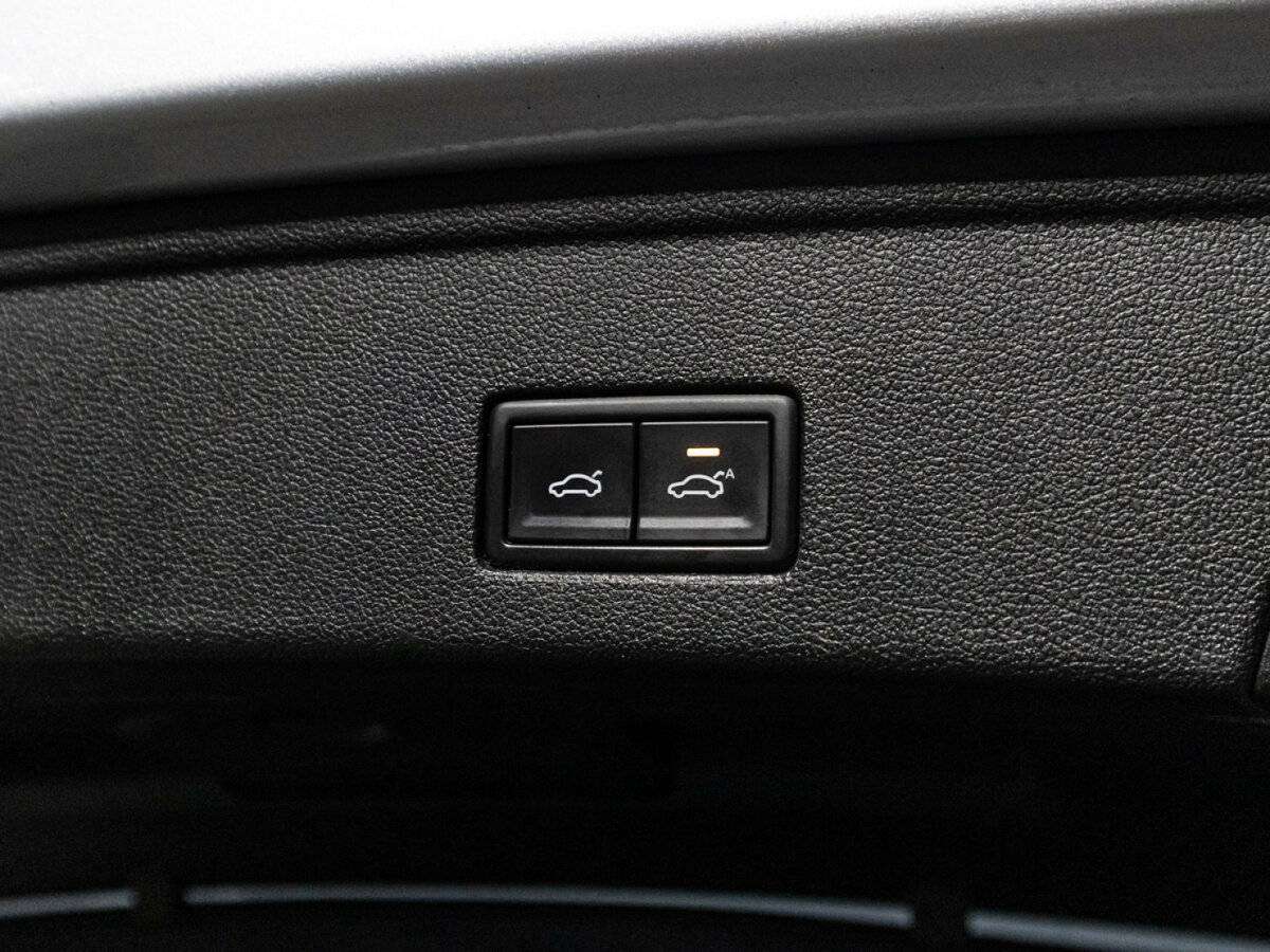 Volkswagen Touareg, 2018 Фото №34