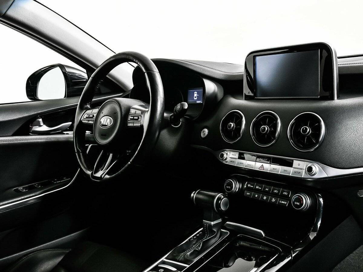 Kia Stinger, 2018 Фото №9