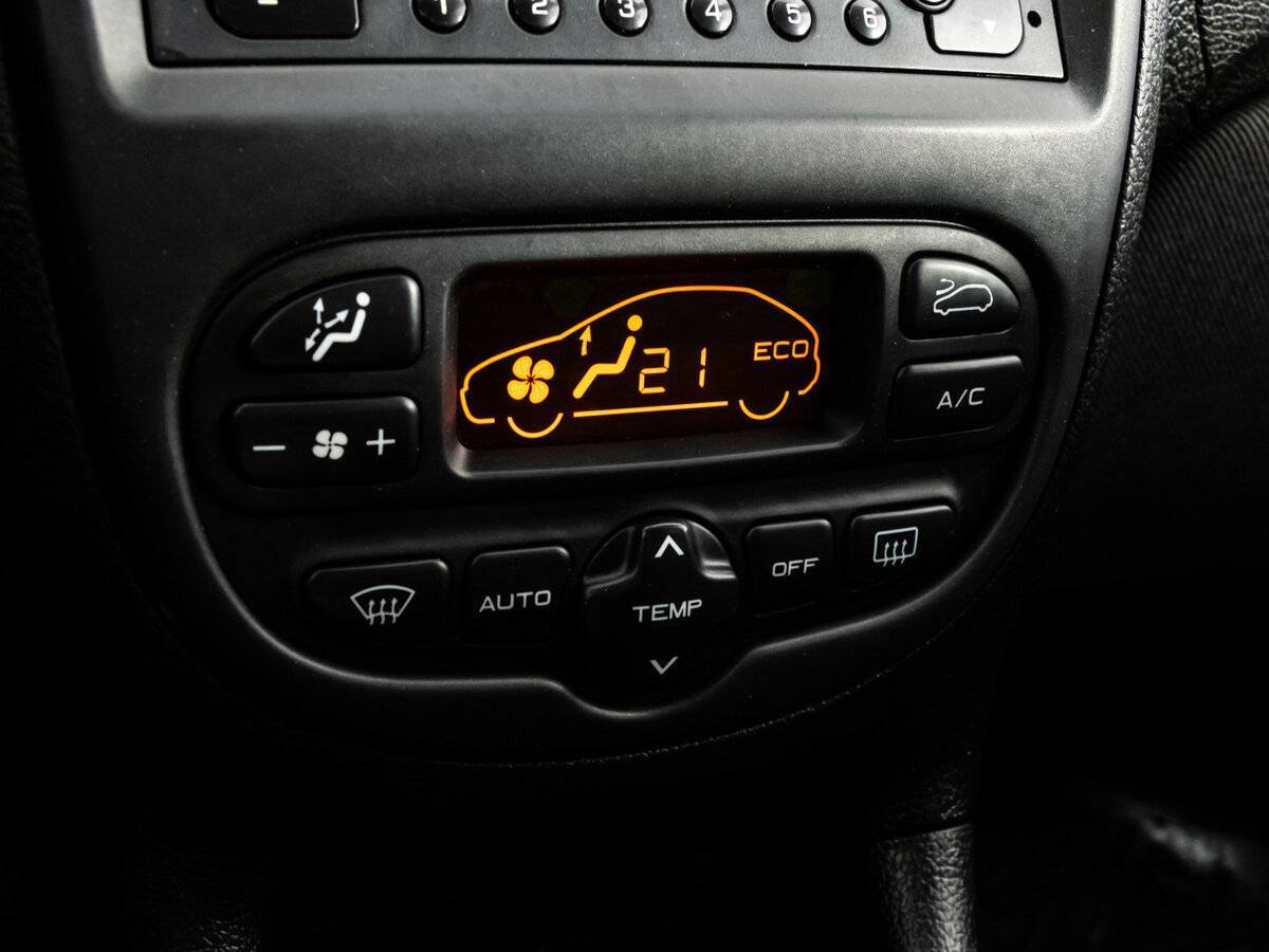 Peugeot 206, 2008 Фото №12