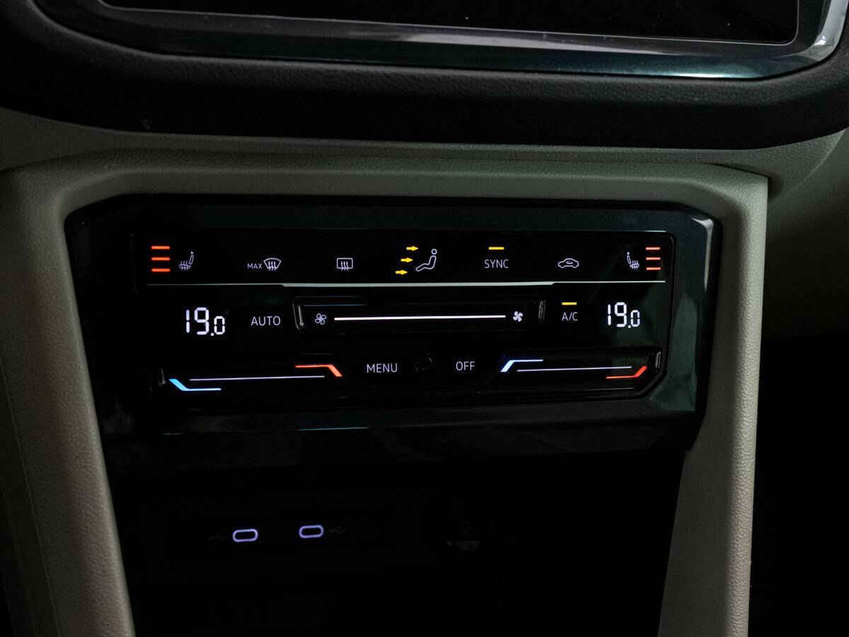 Volkswagen Tiguan, 2020 Фото №11