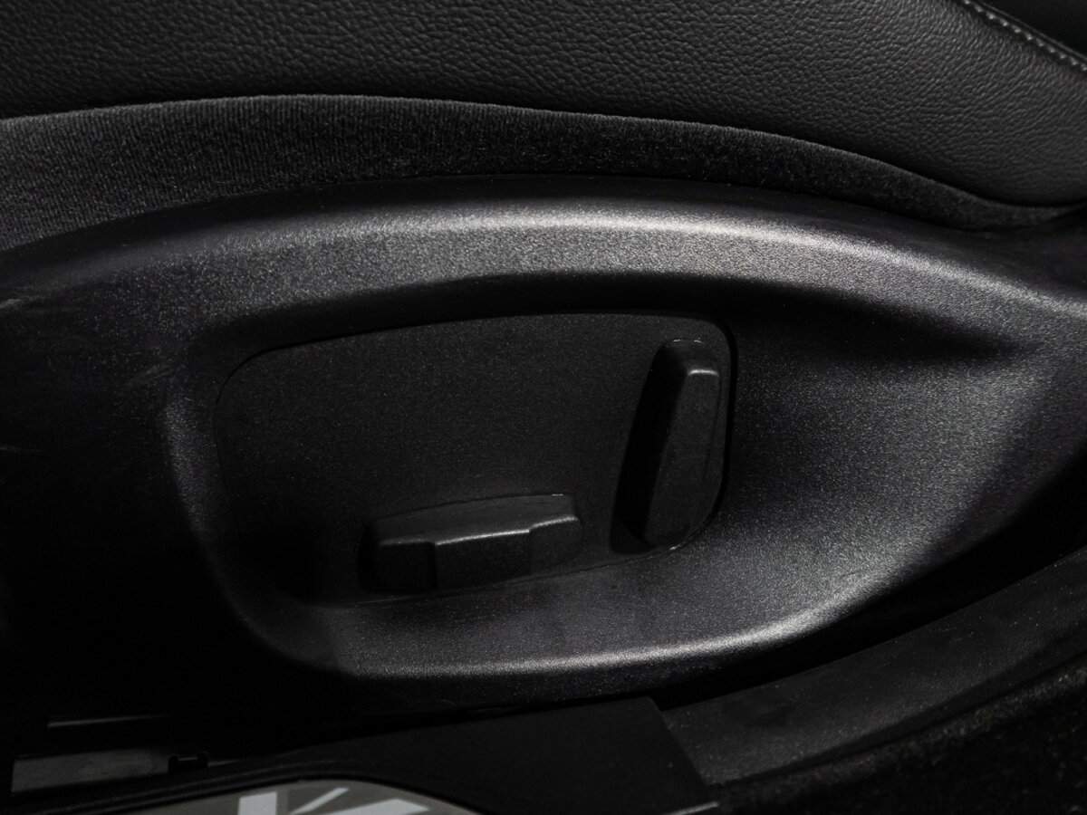 Jaguar XE, 2015 Фото №20