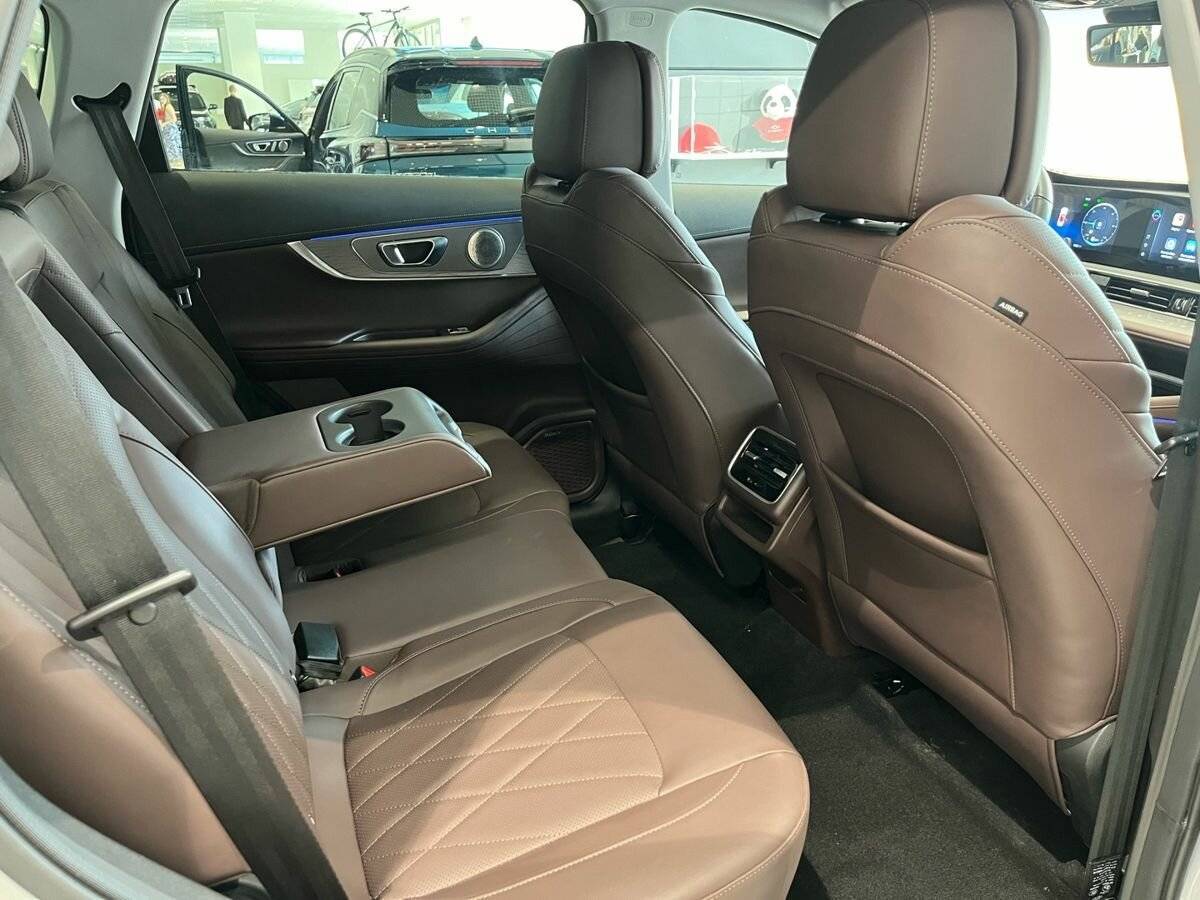 Chery Tiggo 8 Pro Plug-in Hybrid, 2023 Фото №15