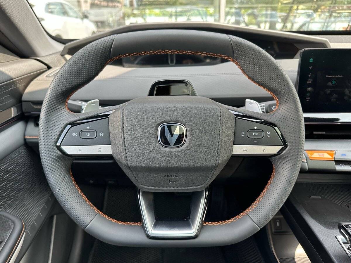 Changan UNI-V, 2024 Фото №10