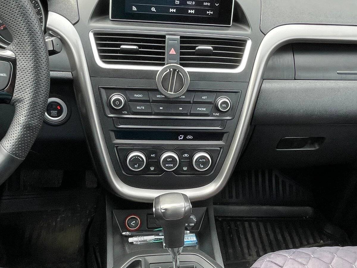 FAW Besturn X80, 2019 Фото №9