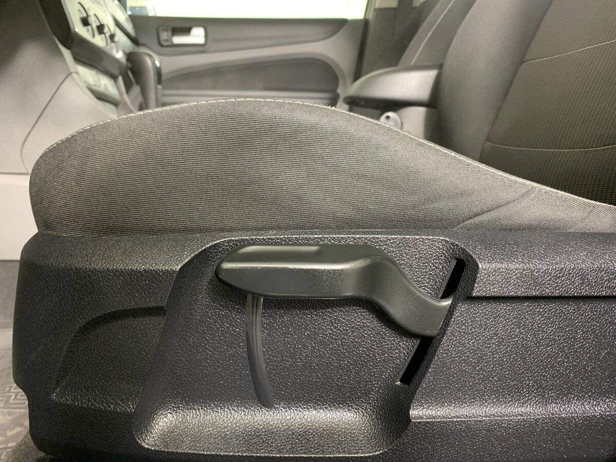 Ford Focus, 2010 Фото №16