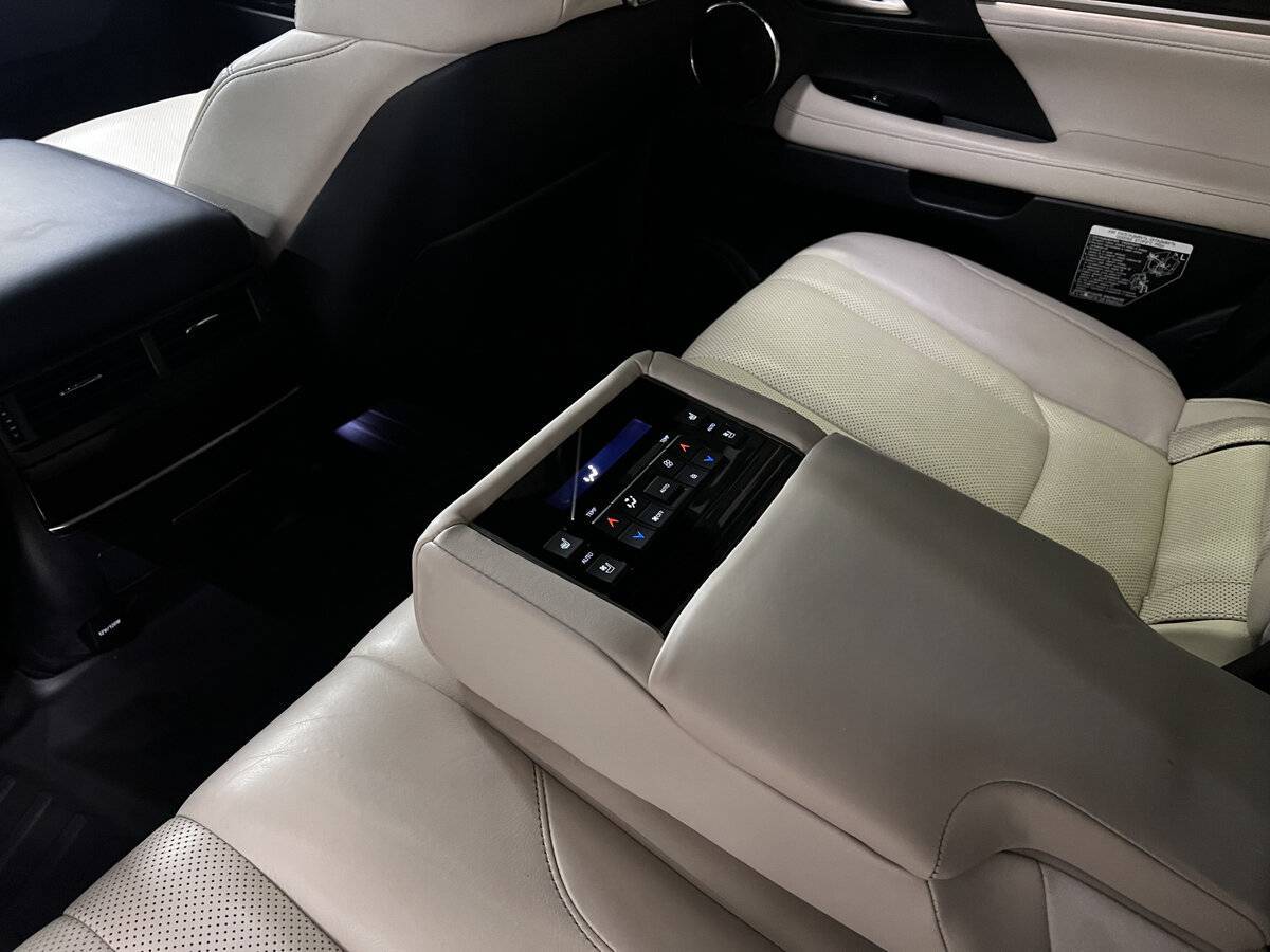 Lexus LX 570, 2017 Фото №23