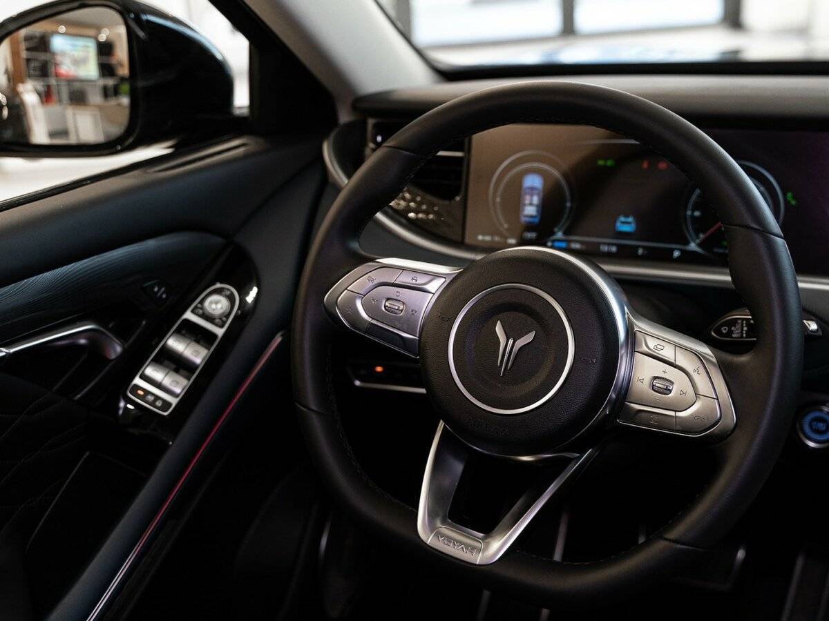 Voyah Free EVR, 2023 Фото №18