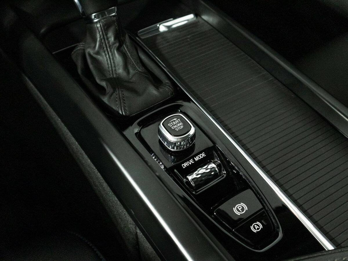 Volvo XC60, 2019 Фото №20