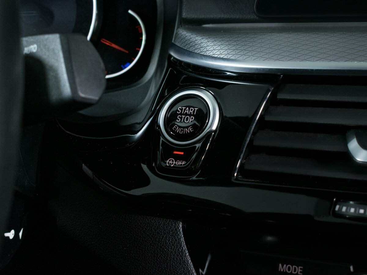 BMW 5 серии 520d xDrive, 2019 Фото №16