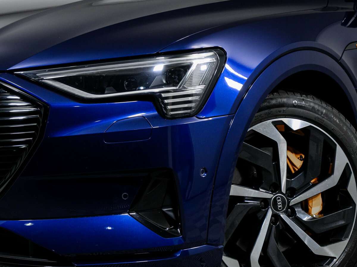 Audi e-tron Sportback 55, 2022 Фото №17