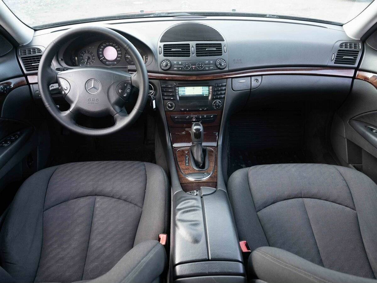 Mercedes-Benz E-Класс 220, 2004 Фото №14