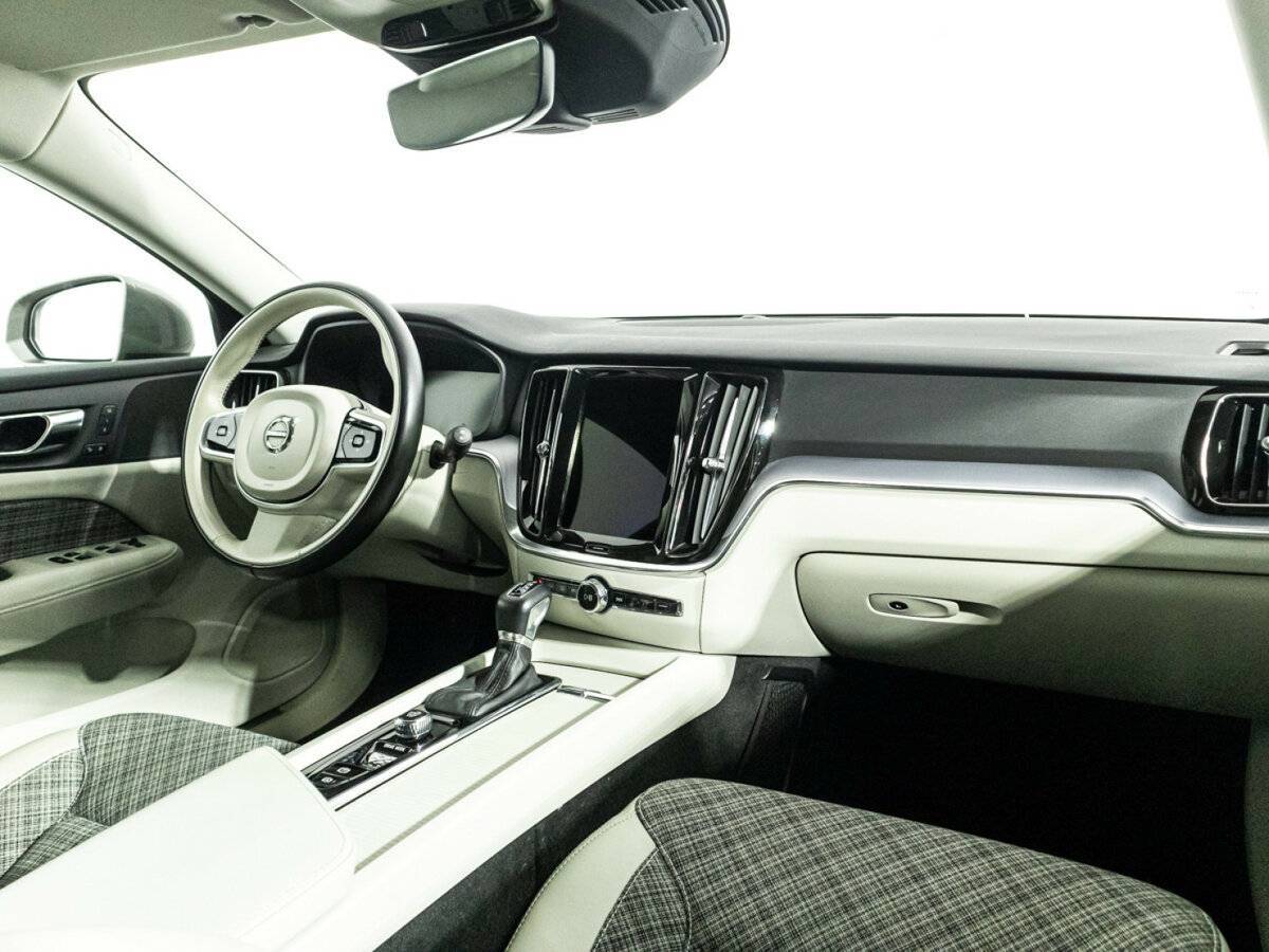 Volvo V60 Cross Country, 2020 Фото №9
