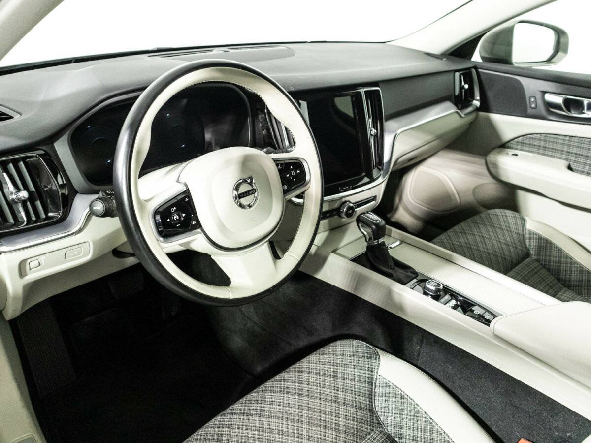 Volvo V60 Cross Country, 2020 Фото №11