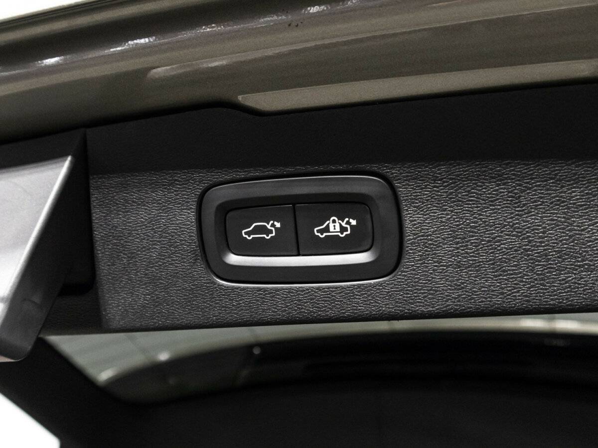 Volvo V60 Cross Country, 2020 Фото №16