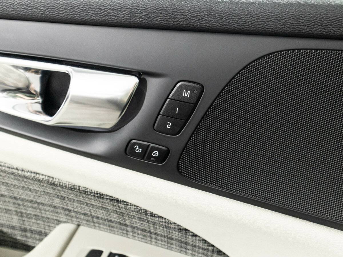 Volvo V60 Cross Country, 2020 Фото №18