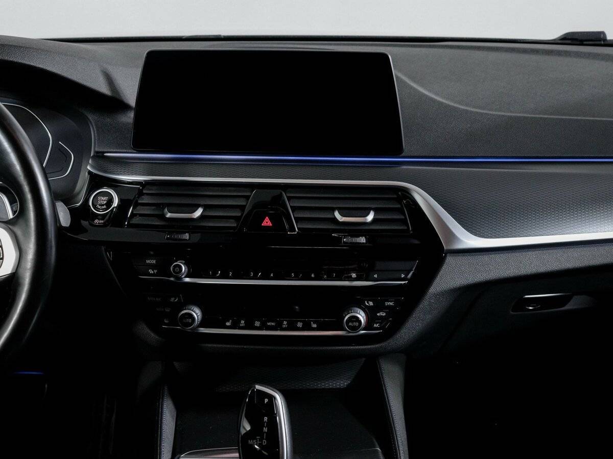 BMW 5 серии 520d xDrive, 2020 Фото №13