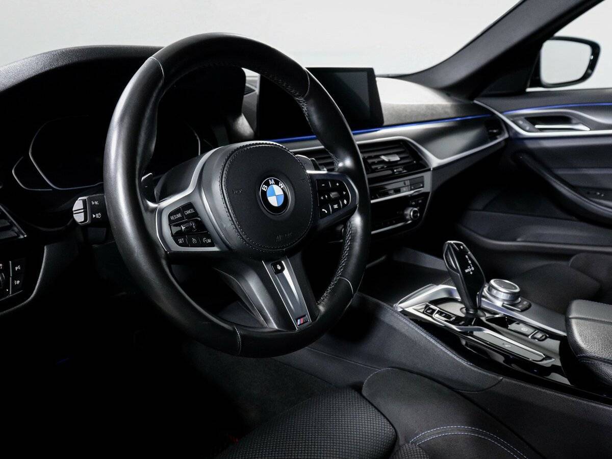 BMW 5 серии 520d xDrive, 2020 Фото №14