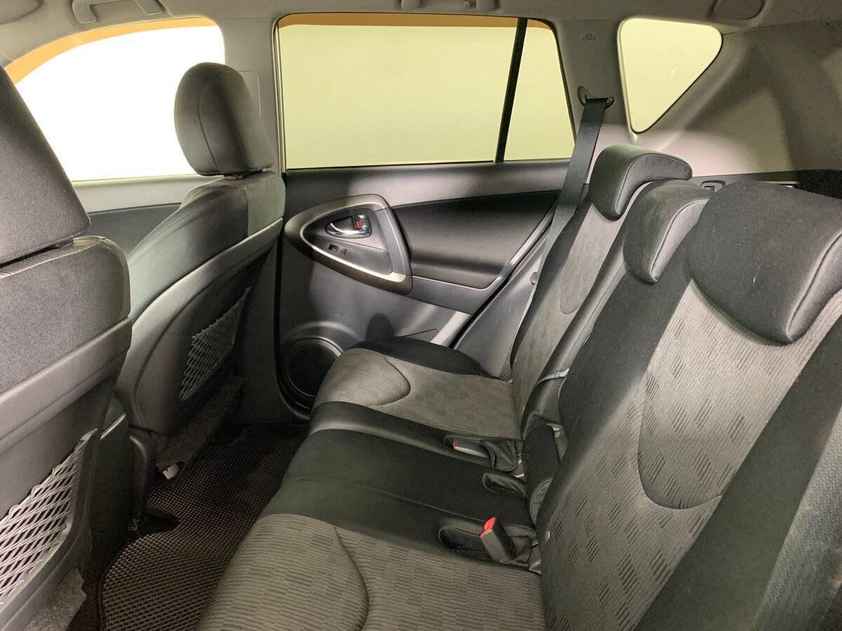 Toyota RAV4, 2010 Фото №18