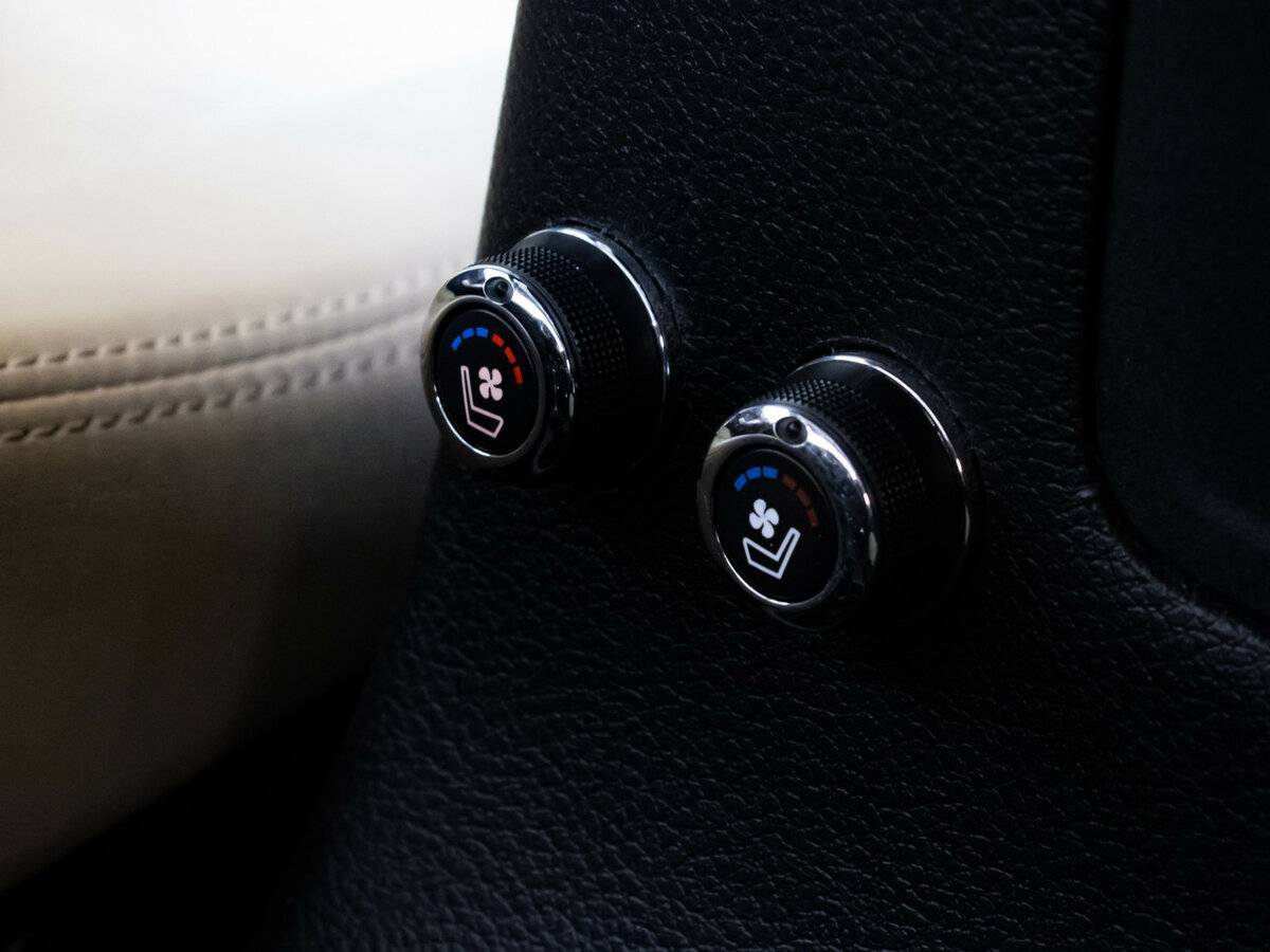 Jeep Wrangler, 2011 Фото №28