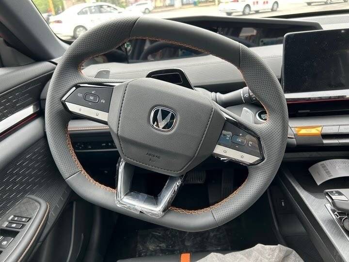 Changan UNI-V, 2025 - 100 км. | Фото №6