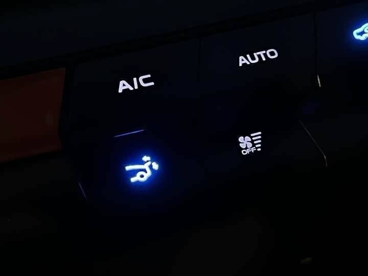 Changan UNI-V, 2022 Фото №12